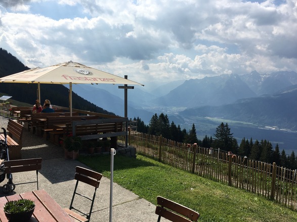 Etappe 2: Ausblick Terrasse Dünser Älpele