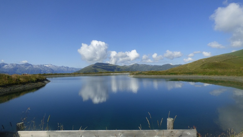 Wir wandern vorbei am Speichersee