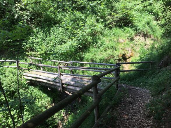 Etappe 2: Und weiter hinab auf idyllischen Pfaden