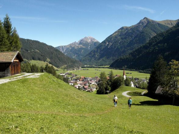 Descent from the suspension bridge to Holzgau