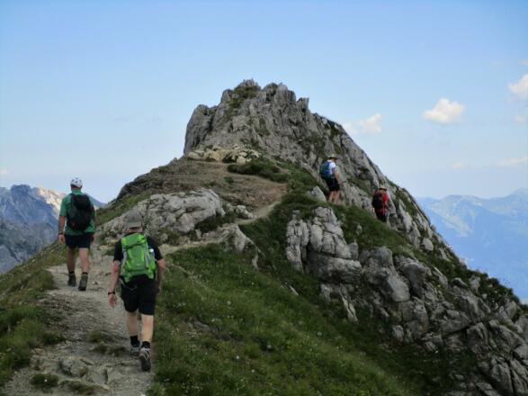 Traumhafte Gratwanderung mit herrlichen Ausblicken auf beide Seiten