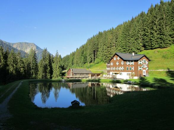 Bad Laterns mit Fischteich