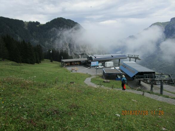 Bergstation der Brandner Dorfbahn, die uns ins Tal bringt