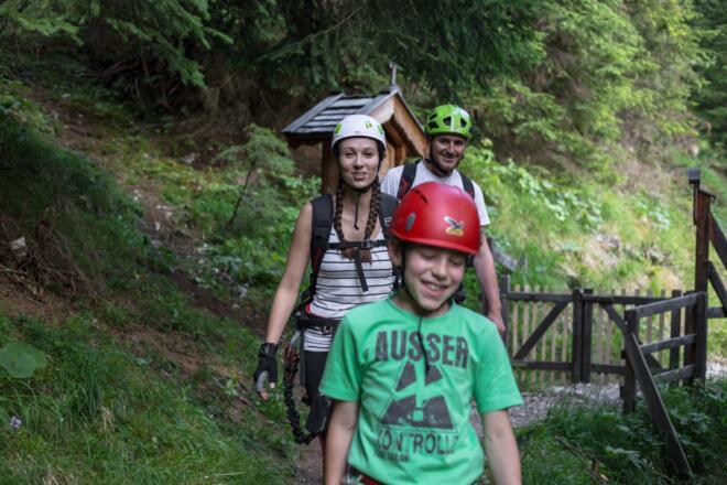 Abstieg über roten Bergweg