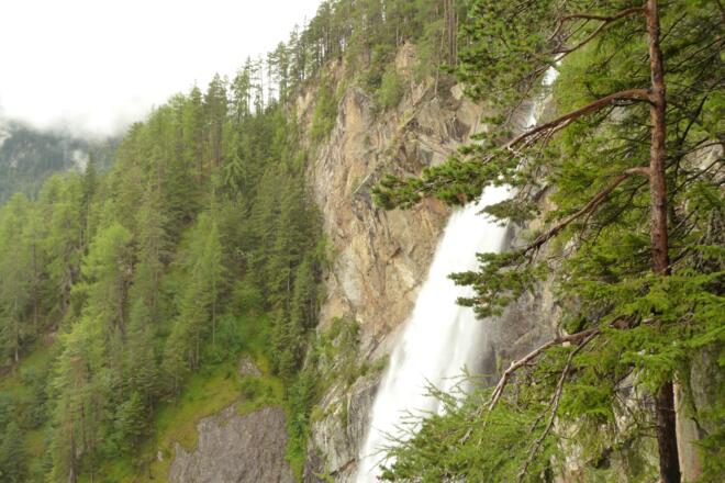 Blick auf den Wasserfall vom Ausstieg