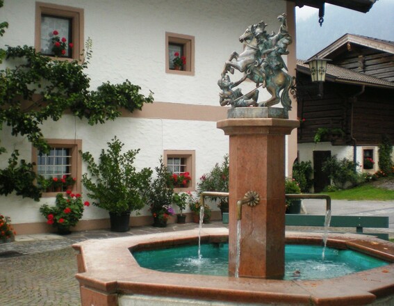 Martinsbrunnen in St. Martin bei Lofer (2)