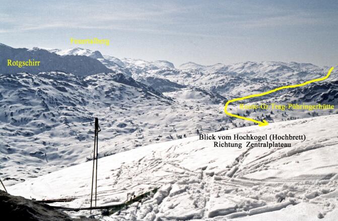 Blick vom Hochbrett bei der Pühringerhütte auf das Hochplateau des Toten Gebirges