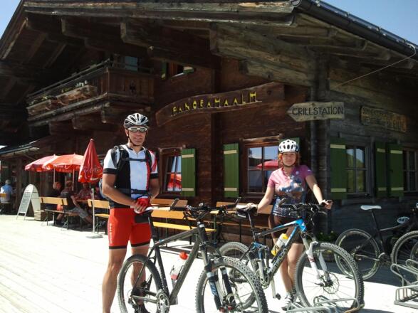 Gemütliche Einkehrmöglichkeit bei der Panorama Alm