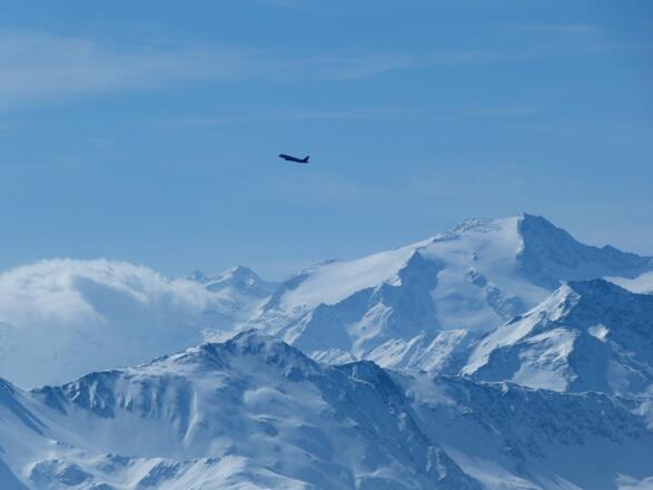 Boeing über dem Wilden Freiger.