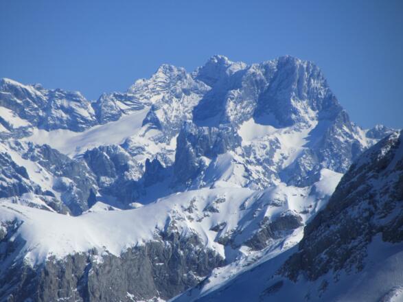 Sicht zum nahen Dachstein