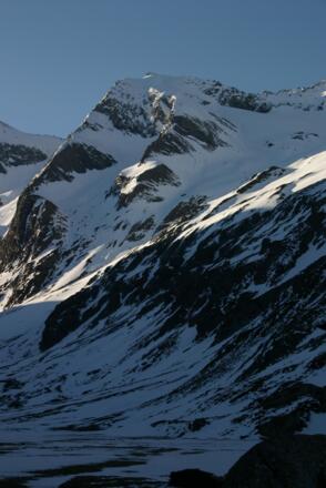 Am Beginn des Röttals ist der weitere Routenverlauf zum Kleinem Löffelspitz gut einsehbar.