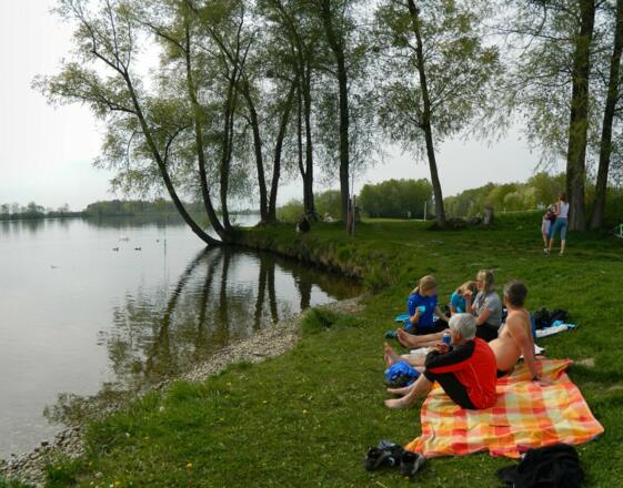 Picknick an der Donau in Au