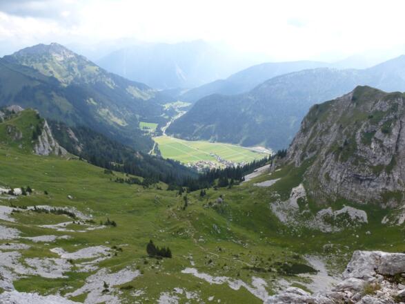 Tiefblick nach Nesselwang