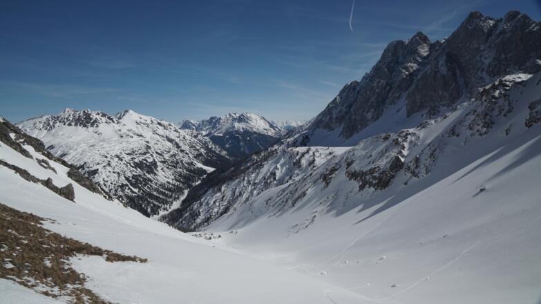 Rückblick vom Kühkarjöchle auf den Aufstieg