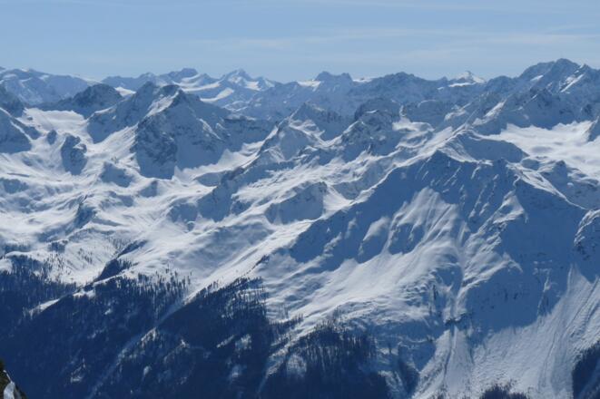 Blick zu den höchsten Bergen der Ötztaler Alpen.