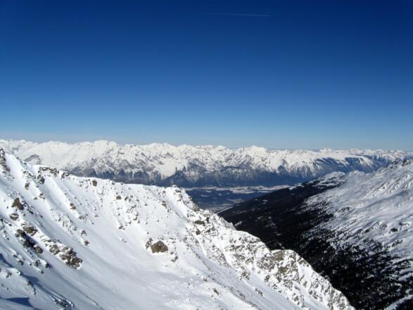Blick hinaus bis nach Innsbruck