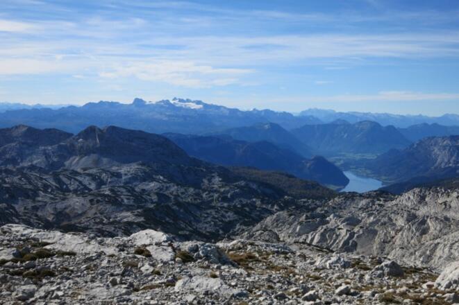 Gipfelausblick zum Dachstein und zum Grundlsee