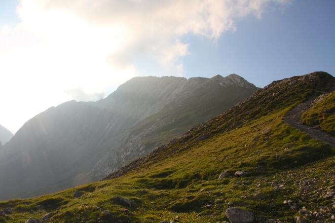 Blick von der Arzler Scharte Richtung Rumer Spitze Westgrat
