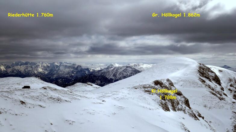 Blick vom Hochhirn 1821m in's Tote Gebirge