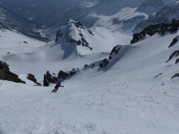 Blick von der Ostrinne hinunter ins Schöntal.