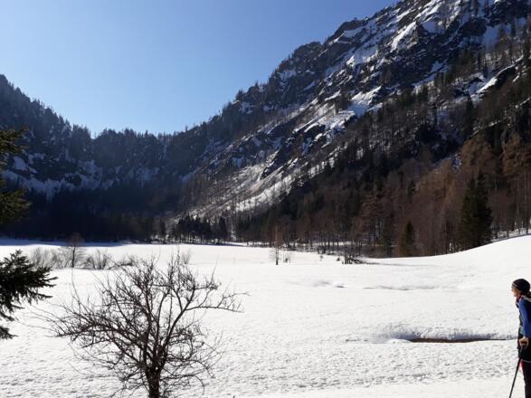 Laudachsee noch unter einer dicken Eisschicht