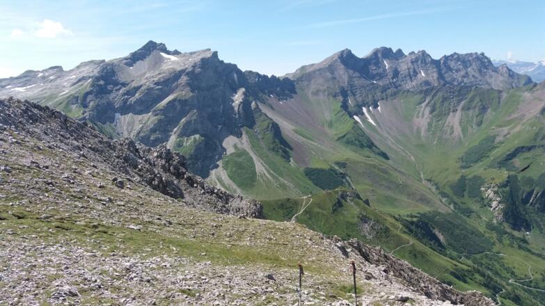 von links: Naafkopf, Hintere+Vordere Grauspitze vom Augstenberg.