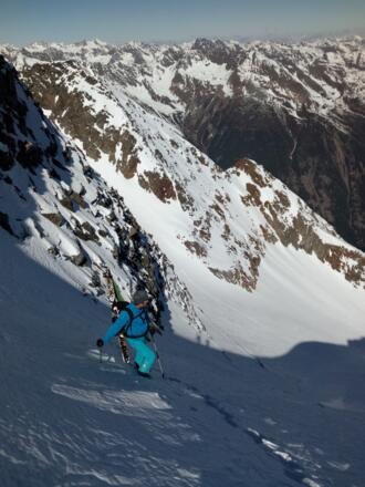Schon über dem Schnabel
