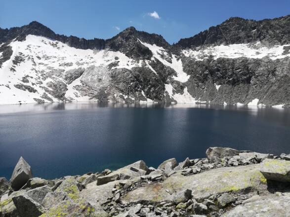 Zillertaler Alpen: der größte natürliche Alpensee in den Zentralen Ostalpen: der Eissee - am Weg zur Zillerplattenscharte und zur Plauener Hütte