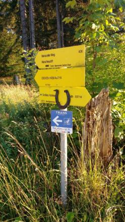 Wegtafeln hoch zur Rumpelhöhe.