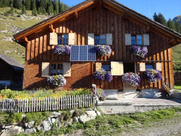 Eines der Almgebäude bei der Unteren Ischkarneialpe