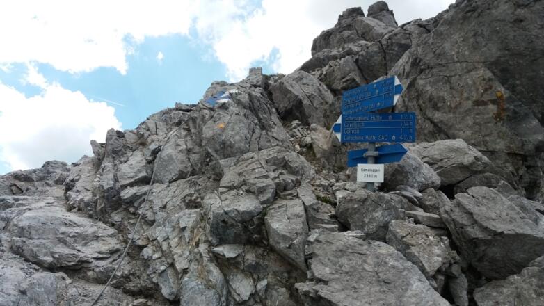 Schmaler Überstieg Gamsluggen (Gamslücke), 2380 m.
