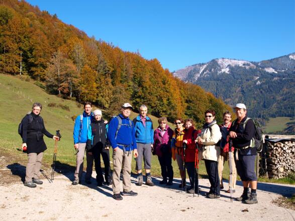 Stensberger 775 m auf Asphaltstraße zum Lugis 730 m.