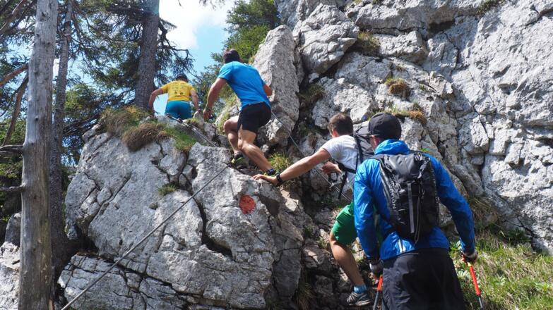 Stau nach Felsenfenster ~1245m