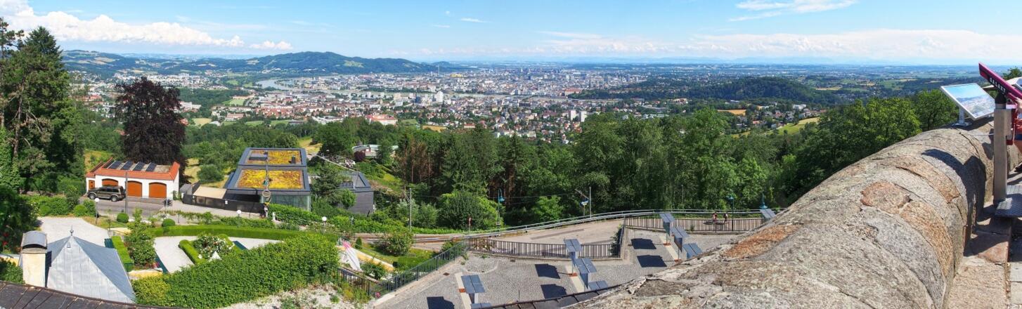 Rückblick vom Pöstlingberg nach Linz