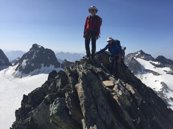 Die letzten Höhenmeter auf dem Südostgrat  bis zum Gipfel des Signalhorns.