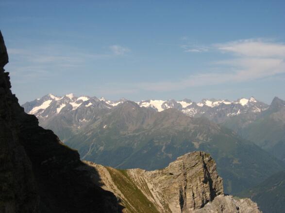 Die Stubaier Gletscherberge.