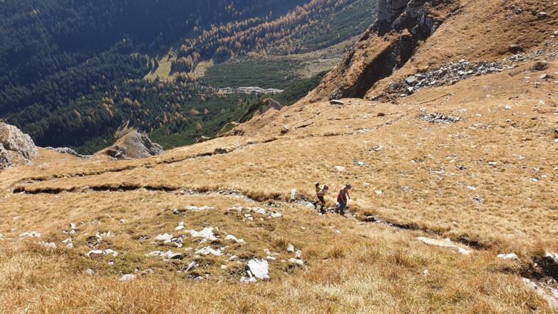 Steiler Anstieg auf gut angelegten Wegen
