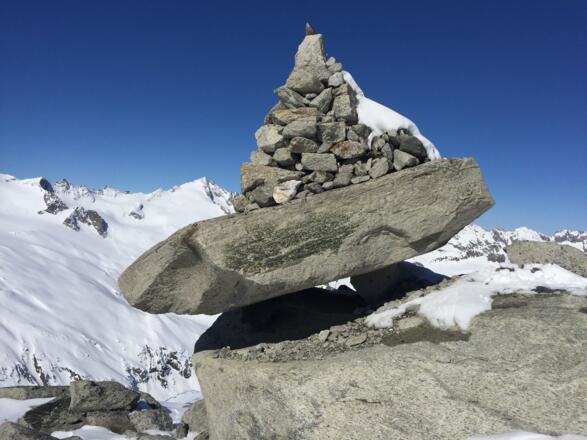 Steinmann und liks davon die Schlieferspitze