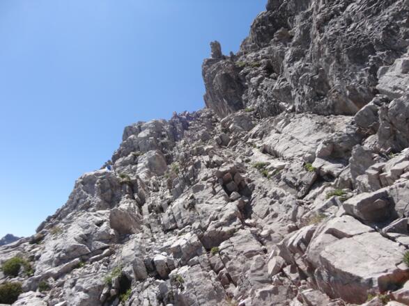 Abstiegsweg an der Südseite