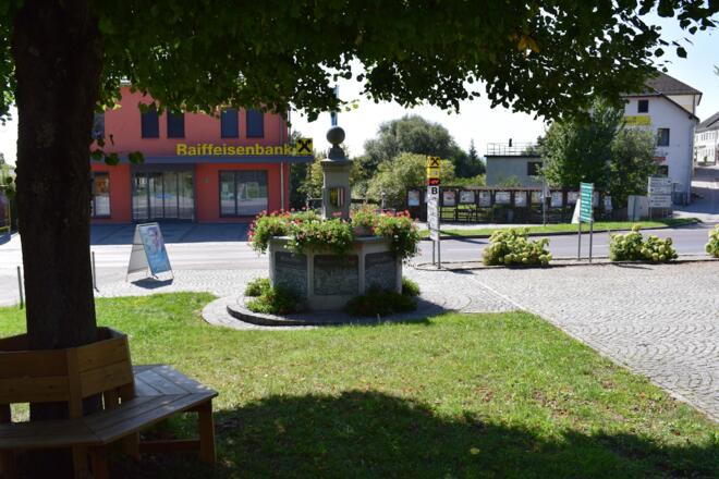 Marktplatzbrunnen Grünbach, Ausgangspunkt einiger Wanderungen