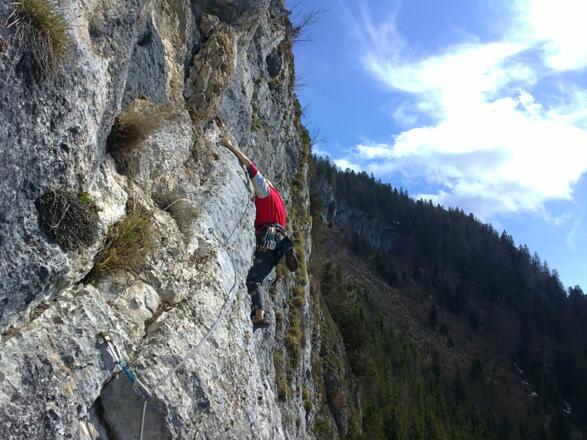 Im Quergang der 4. Seillänge (4.4.2012)