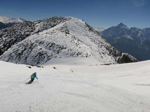 ... zu den Firn-Highlights zählt. Rechts hinten die Serles.
