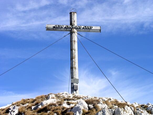 Gipfelkreuz 1599 m der Pyramide
