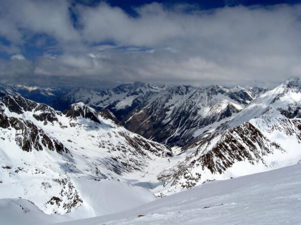 Blick Richtung Ötztal und Amberger Hütte.