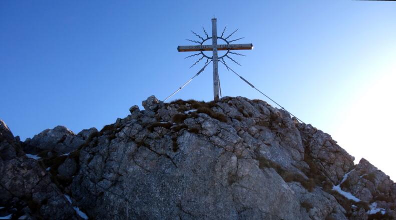 Schönes Kreuz vom Steinernen Jäger 1185m