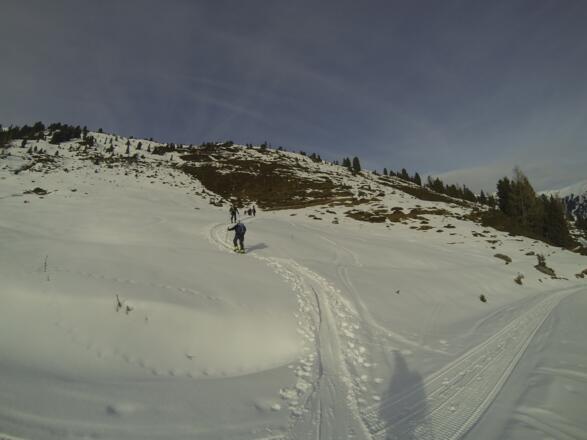 Die steilste Stelle der Tour. Wir sind rechts von dem aperen Fleck aufgestiegen (ca. 27° steil)