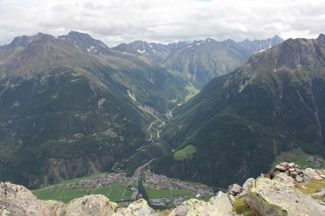 Blick vom Hauerkogel auf Längenfeld
