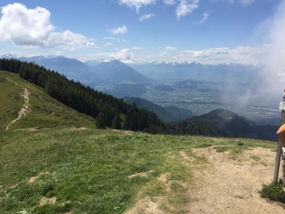 Blick von Hoher Kugel ins Rheintal