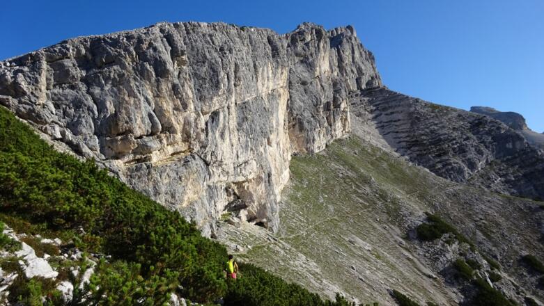 Am Fuße des Südgrates der Larchetkar-Spitze vorbei ...