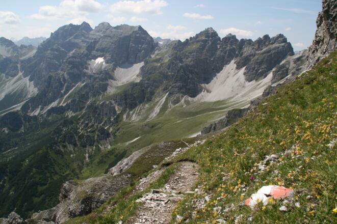 Die Kalkkögel bieten landschaftlich ein ungemein kontrastreiches Bild.